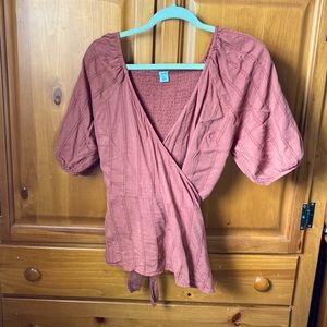 Old Navy Tie waist peplum top